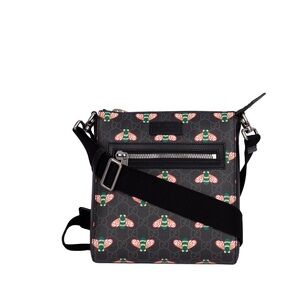 Gucci GG Supreme Bestiary Bee Messenger crossbody bag